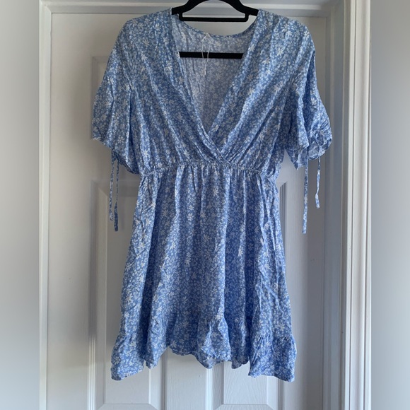 Blue Floral Surplice Dress - Picture 1 of 8